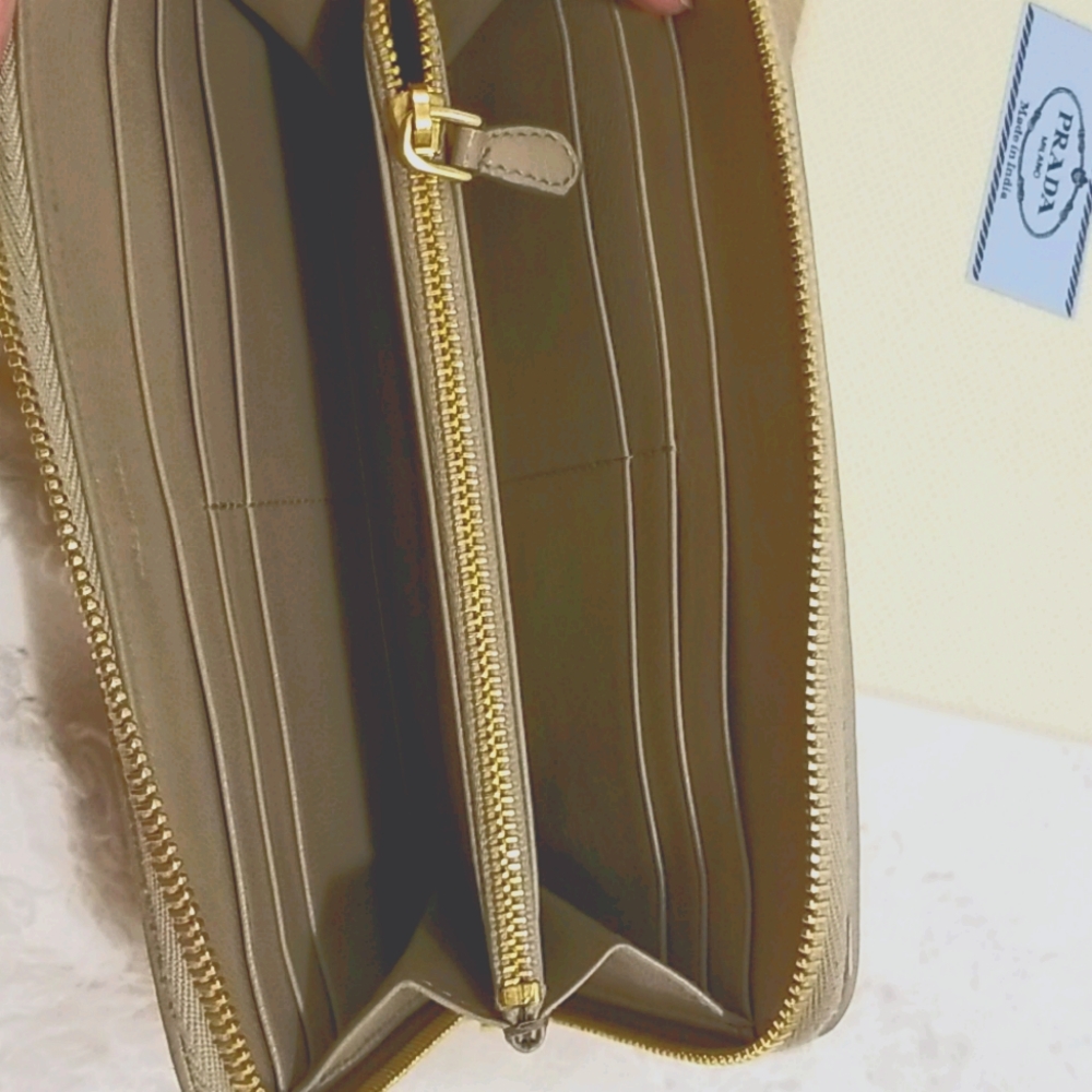 Prada wallet - Picture 5 of 6